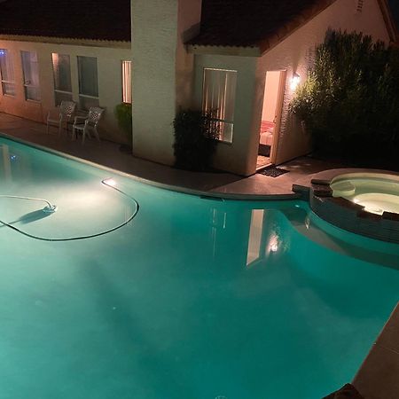 Luxury 1900 Sq Ft House Huge 46 Ft Pool & Hot Spa Лас-Вегас Экстерьер фото